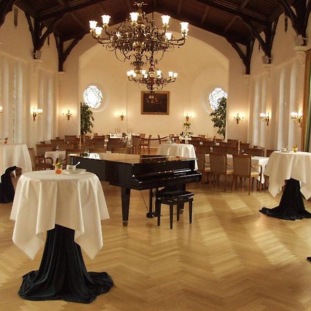 Hotel Altes Gymnasium Husum  Esterno foto